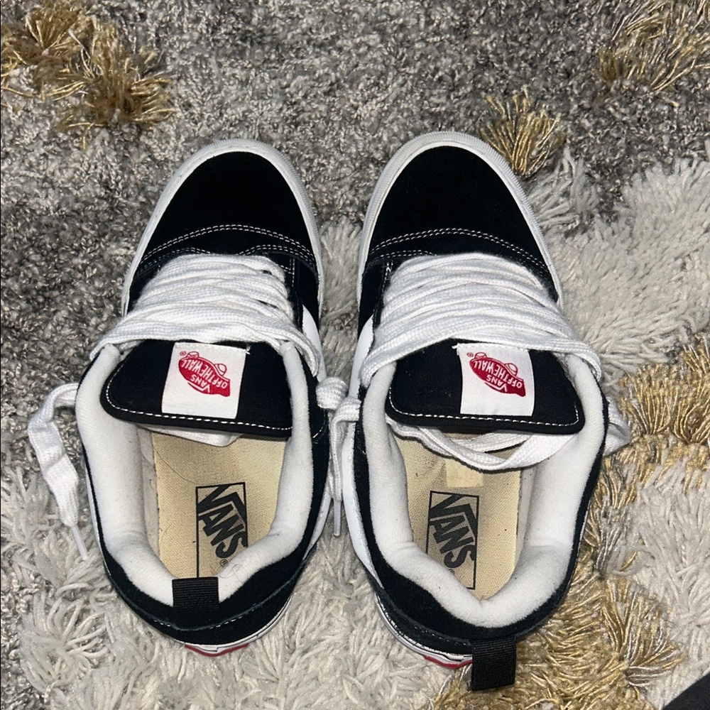 Vans Classic Black and White Low-Tops Fat Vans